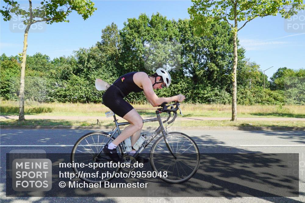 09.08.2026 - GEWOBA Citytriathlon Bremen Michael Burmester http://msf.ph/oto/9959048 09.08.2026 12:12:29 Radfahren 544, 589, 610, 632, 661, 697, 791, 825, 835, 1127, 1131 meine-sportfotos.de