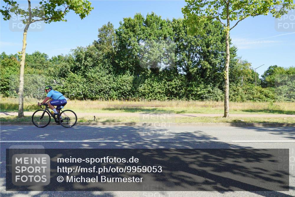 09.08.2026 - GEWOBA Citytriathlon Bremen Michael Burmester http://msf.ph/oto/9959053 09.08.2026 12:12:36 Radfahren 544, 589, 605, 661, 683, 723, 764, 791, 825, 835, 1127, 1131 meine-sportfotos.de