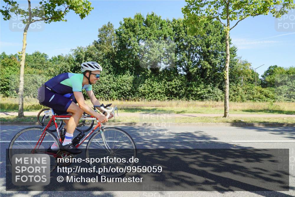 09.08.2026 - GEWOBA Citytriathlon Bremen Michael Burmester http://msf.ph/oto/9959059 09.08.2026 12:12:41 Radfahren 544, 593, 605, 606, 683, 723, 764, 791, 951, 1127, 1131 meine-sportfotos.de
