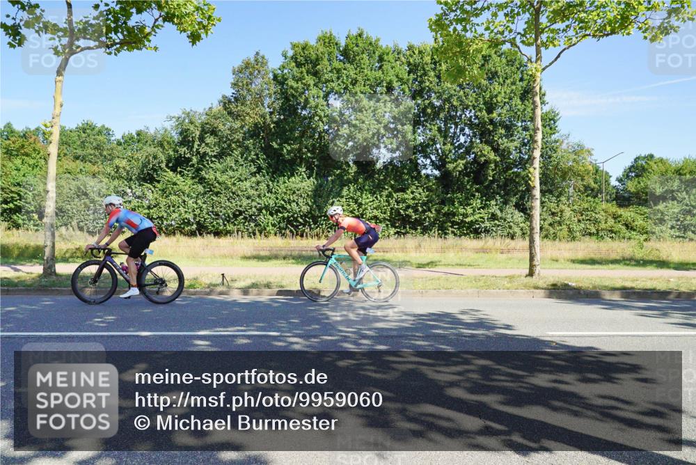 09.08.2026 - GEWOBA Citytriathlon Bremen Michael Burmester http://msf.ph/oto/9959060 09.08.2026 12:12:43 Radfahren 593, 605, 606, 683, 723, 764, 878, 951, 1127, 1131 meine-sportfotos.de