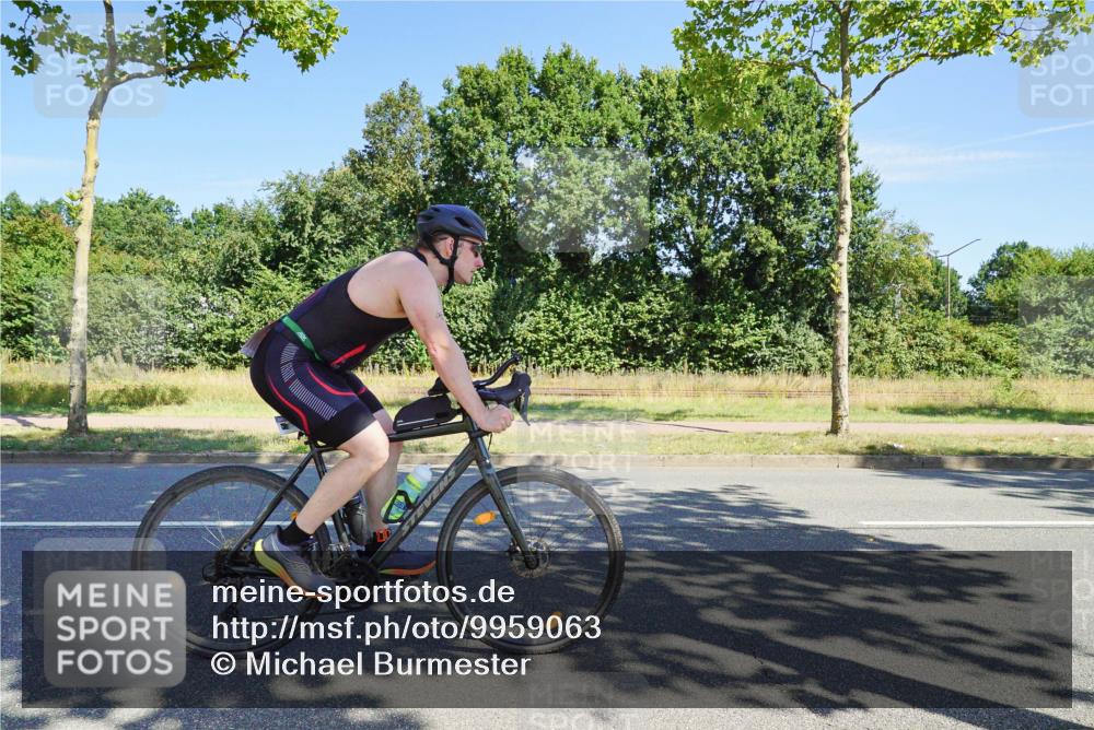 09.08.2026 - GEWOBA Citytriathlon Bremen Michael Burmester http://msf.ph/oto/9959063 09.08.2026 12:12:45 Radfahren 556, 593, 605, 606, 683, 686, 723, 764, 878, 951, 1127 meine-sportfotos.de