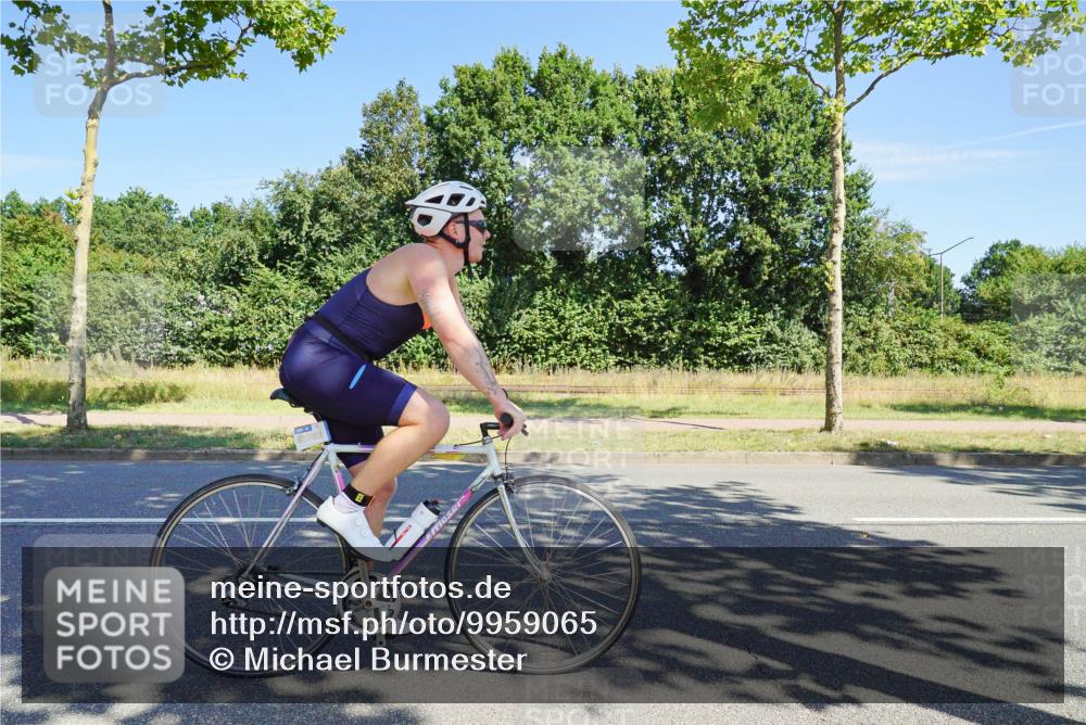09.08.2026 - GEWOBA Citytriathlon Bremen Michael Burmester http://msf.ph/oto/9959065 09.08.2026 12:12:47 Radfahren 556, 593, 605, 606, 683, 686, 723, 764, 878, 951 meine-sportfotos.de