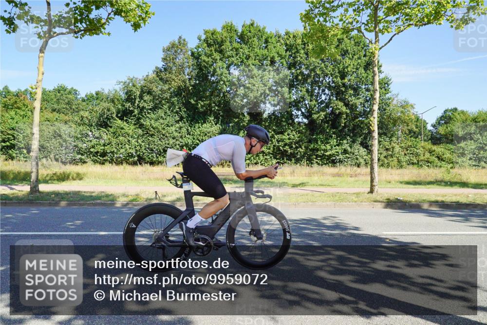 09.08.2026 - GEWOBA Citytriathlon Bremen Michael Burmester http://msf.ph/oto/9959072 09.08.2026 12:13:02 Radfahren 556, 616, 636, 658, 686, 747, 843, 852, 878 meine-sportfotos.de
