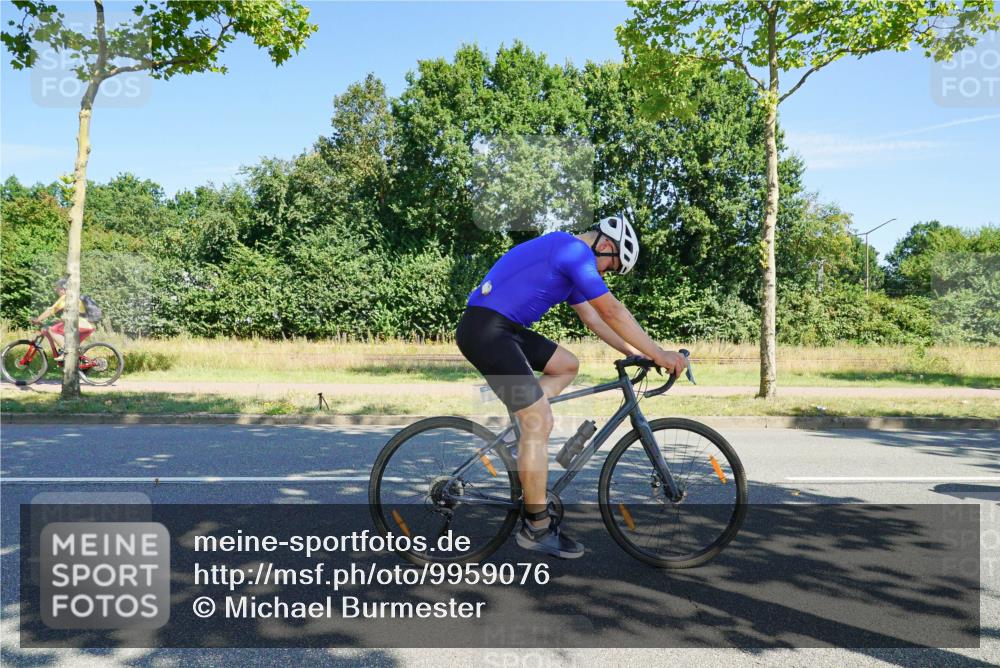 09.08.2026 - GEWOBA Citytriathlon Bremen Michael Burmester http://msf.ph/oto/9959076 09.08.2026 12:13:07 Radfahren 575, 616, 636, 658, 747, 843, 852 meine-sportfotos.de