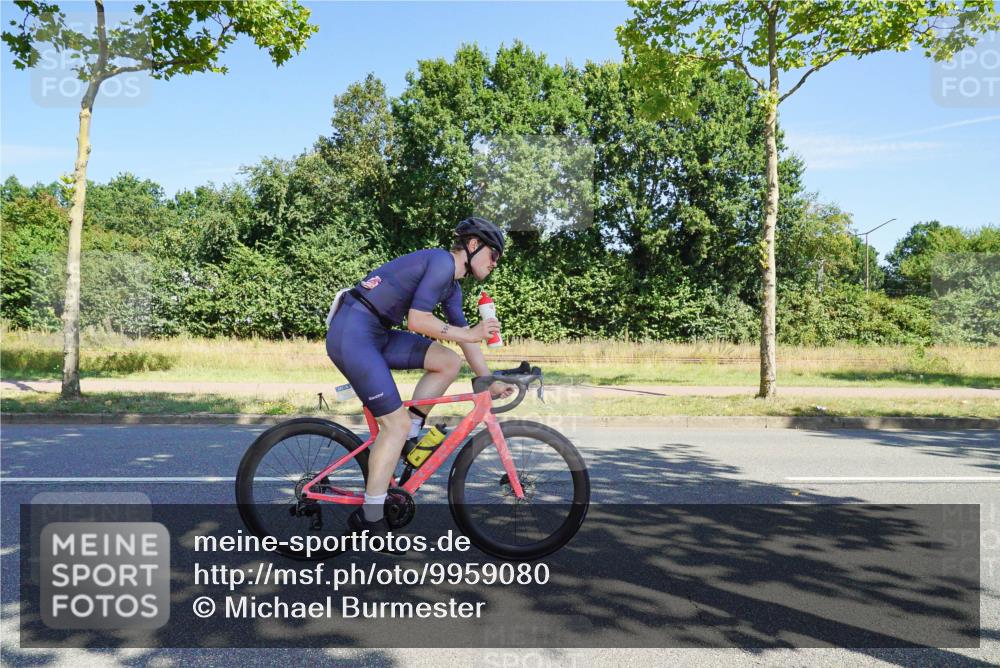 09.08.2026 - GEWOBA Citytriathlon Bremen Michael Burmester http://msf.ph/oto/9959080 09.08.2026 12:13:15 Radfahren 551, 575, 616, 636, 658, 747, 824, 882, 1148 meine-sportfotos.de