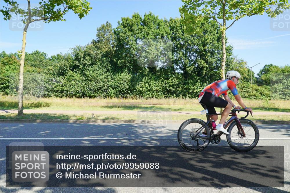 09.08.2026 - GEWOBA Citytriathlon Bremen Michael Burmester http://msf.ph/oto/9959088 09.08.2026 12:13:29 Radfahren 551, 591, 592, 685, 710, 824, 882, 884, 1011, 1116, 1148, 1150 meine-sportfotos.de