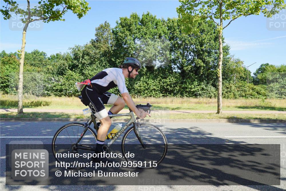 09.08.2026 - GEWOBA Citytriathlon Bremen Michael Burmester http://msf.ph/oto/9959115 09.08.2026 12:14:24 Radfahren 574, 594, 647 meine-sportfotos.de