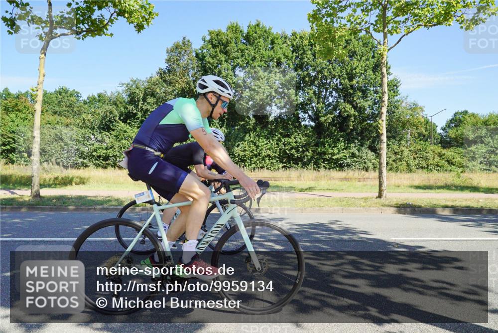 09.08.2026 - GEWOBA Citytriathlon Bremen Michael Burmester http://msf.ph/oto/9959134 09.08.2026 12:14:51 Radfahren 590, 679, 717, 721, 733, 746, 750, 1004 meine-sportfotos.de