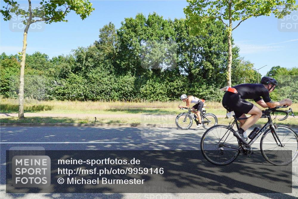 09.08.2026 - GEWOBA Citytriathlon Bremen Michael Burmester http://msf.ph/oto/9959146 09.08.2026 12:15:11 Radfahren 613, 646, 924, 1015, 1016, 1128 meine-sportfotos.de