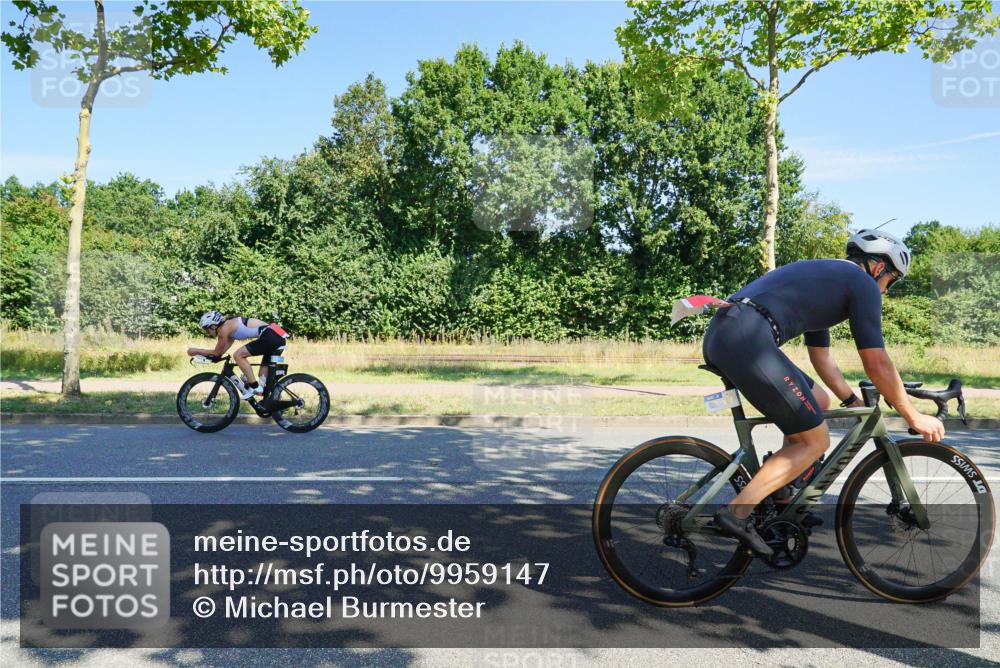 09.08.2026 - GEWOBA Citytriathlon Bremen Michael Burmester http://msf.ph/oto/9959147 09.08.2026 12:15:11 Radfahren 613, 646, 924, 1015, 1016, 1128 meine-sportfotos.de
