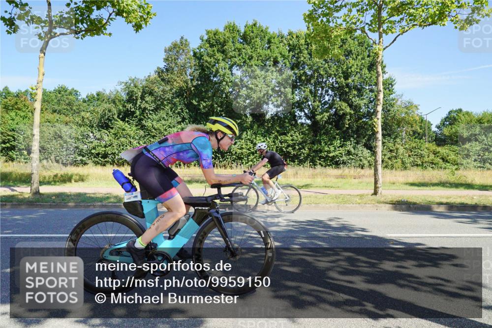 09.08.2026 - GEWOBA Citytriathlon Bremen Michael Burmester http://msf.ph/oto/9959150 09.08.2026 12:15:15 Radfahren 613, 615, 646, 793, 924, 1008, 1016, 1128 meine-sportfotos.de