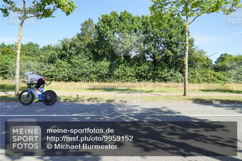 09.08.2026 - GEWOBA Citytriathlon Bremen Michael Burmester http://msf.ph/oto/9959152 09.08.2026 12:15:19 Radfahren 613, 615, 646, 655, 793, 1008, 1016, 1128 meine-sportfotos.de
