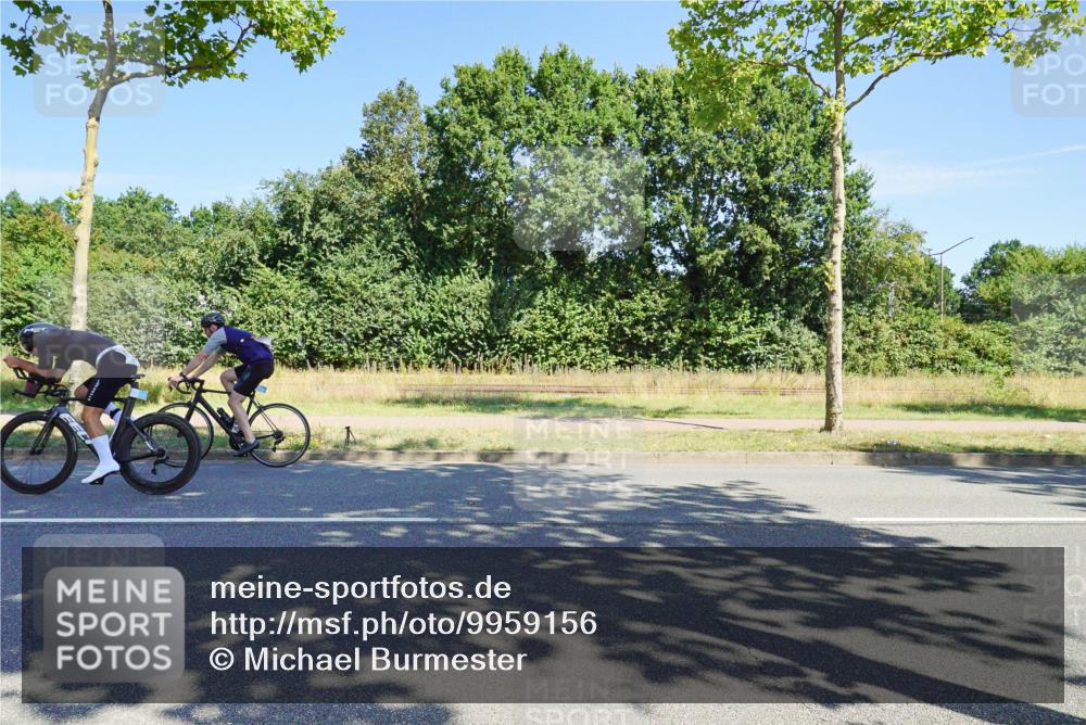 09.08.2026 - GEWOBA Citytriathlon Bremen Michael Burmester http://msf.ph/oto/9959156 09.08.2026 12:15:26 Radfahren 613, 615, 655, 735, 793, 1008, 1016, 1128 meine-sportfotos.de