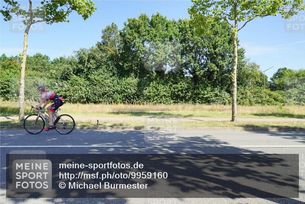 09.08.2026 - GEWOBA Citytriathlon Bremen Michael Burmester http://msf.ph/oto/9959160 09.08.2026 12:15:30 Radfahren 615, 655, 735, 793, 1008, 1016 meine-sportfotos.de