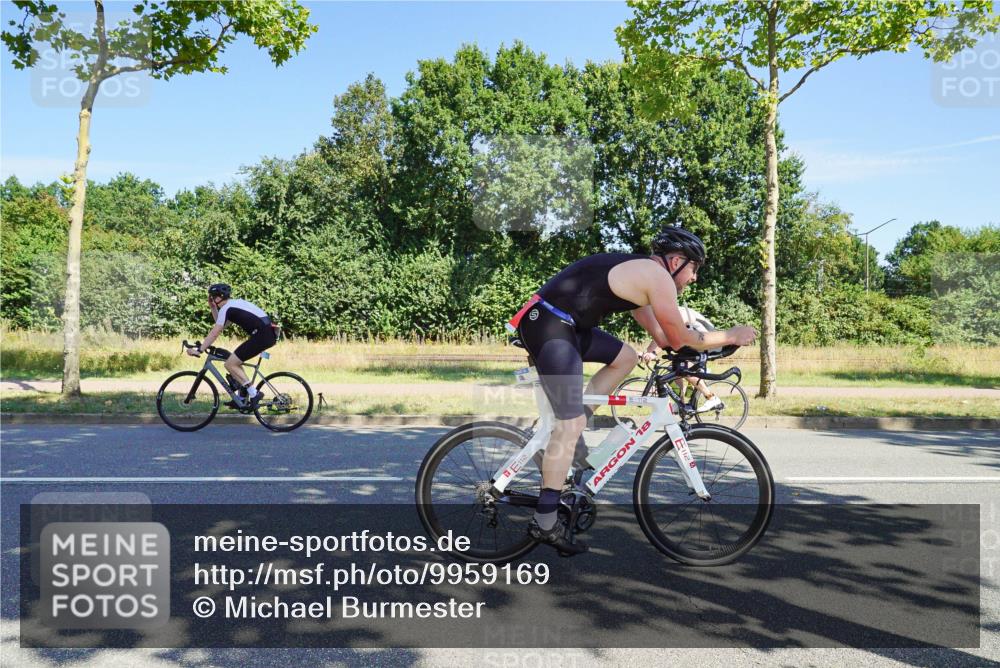 09.08.2026 - GEWOBA Citytriathlon Bremen Michael Burmester http://msf.ph/oto/9959169 09.08.2026 12:15:41 Radfahren 735, 765, 880, 1133, 1137 meine-sportfotos.de