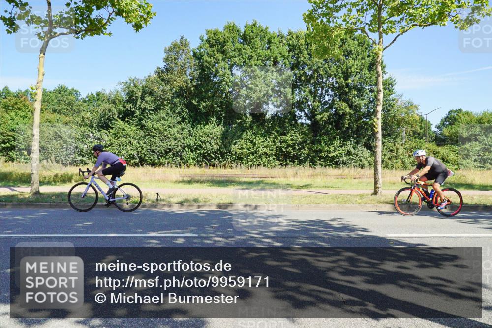 09.08.2026 - GEWOBA Citytriathlon Bremen Michael Burmester http://msf.ph/oto/9959171 09.08.2026 12:15:43 Radfahren 735, 765, 880, 1133, 1137 meine-sportfotos.de