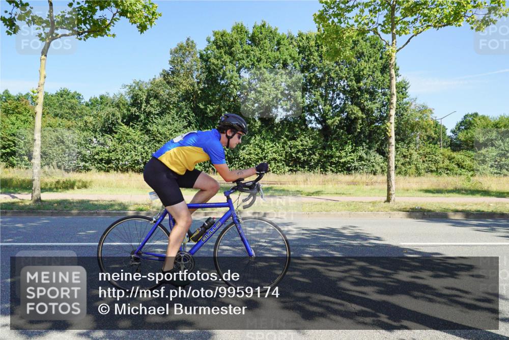 09.08.2026 - GEWOBA Citytriathlon Bremen Michael Burmester http://msf.ph/oto/9959174 09.08.2026 12:15:47 Radfahren 765, 875, 880, 883, 1133, 1137 meine-sportfotos.de
