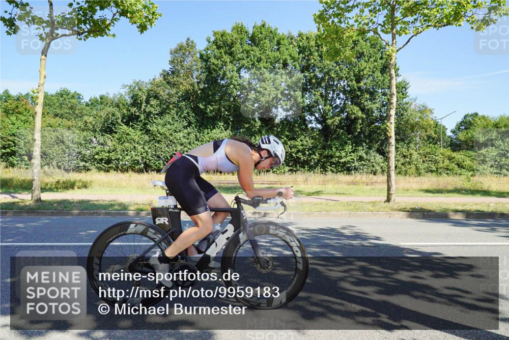 09.08.2026 - GEWOBA Citytriathlon Bremen Michael Burmester http://msf.ph/oto/9959183 09.08.2026 12:15:58 Radfahren 611, 730, 874, 875, 879, 880, 883, 983, 1133 meine-sportfotos.de