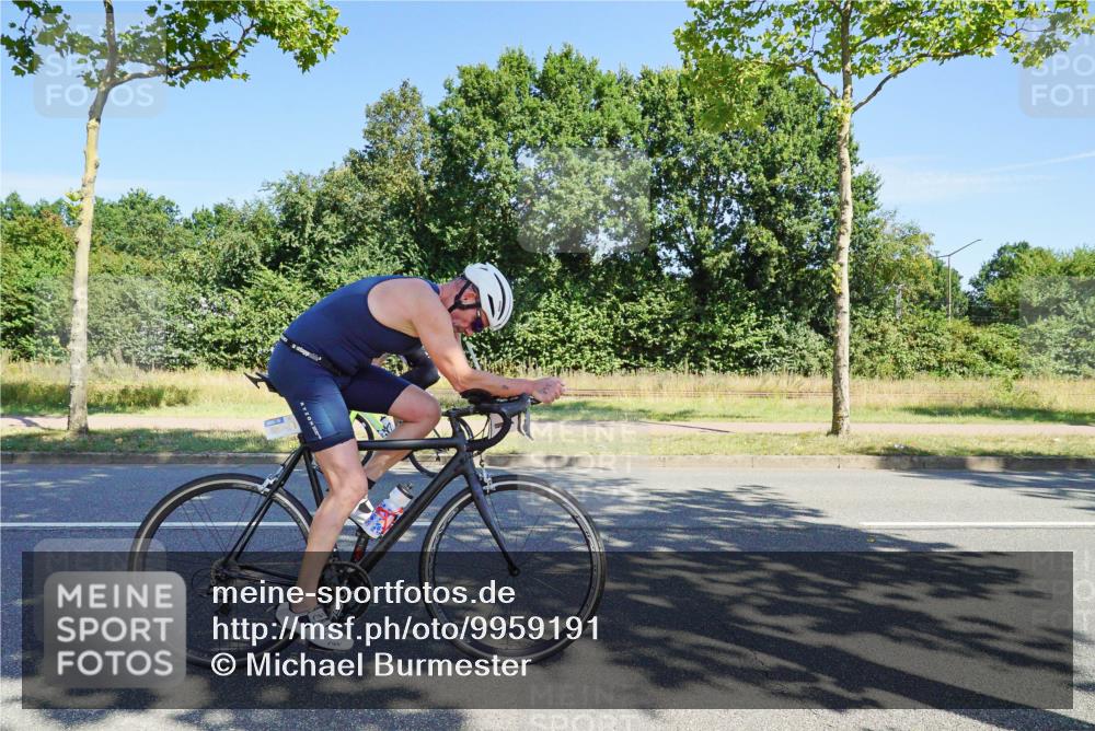 09.08.2026 - GEWOBA Citytriathlon Bremen Michael Burmester http://msf.ph/oto/9959191 09.08.2026 12:16:12 Radfahren 564, 611, 716, 726, 855, 879, 914, 955, 983, 1117 meine-sportfotos.de