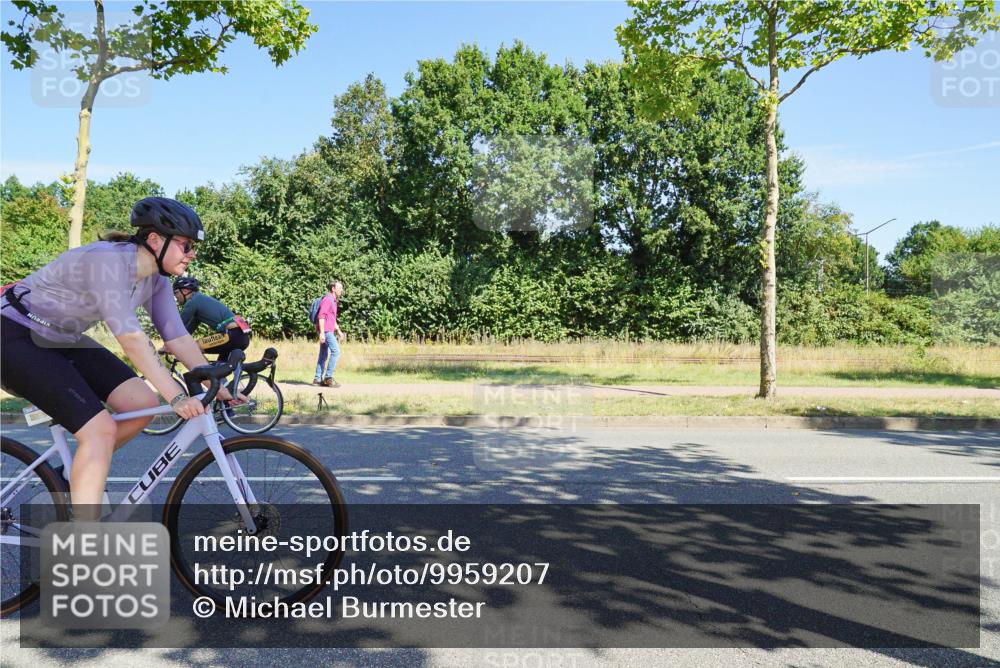 09.08.2026 - GEWOBA Citytriathlon Bremen Michael Burmester http://msf.ph/oto/9959207 09.08.2026 12:16:34 Radfahren 545, 580, 638, 648, 775, 777, 804, 846, 918, 1013, 1138 meine-sportfotos.de