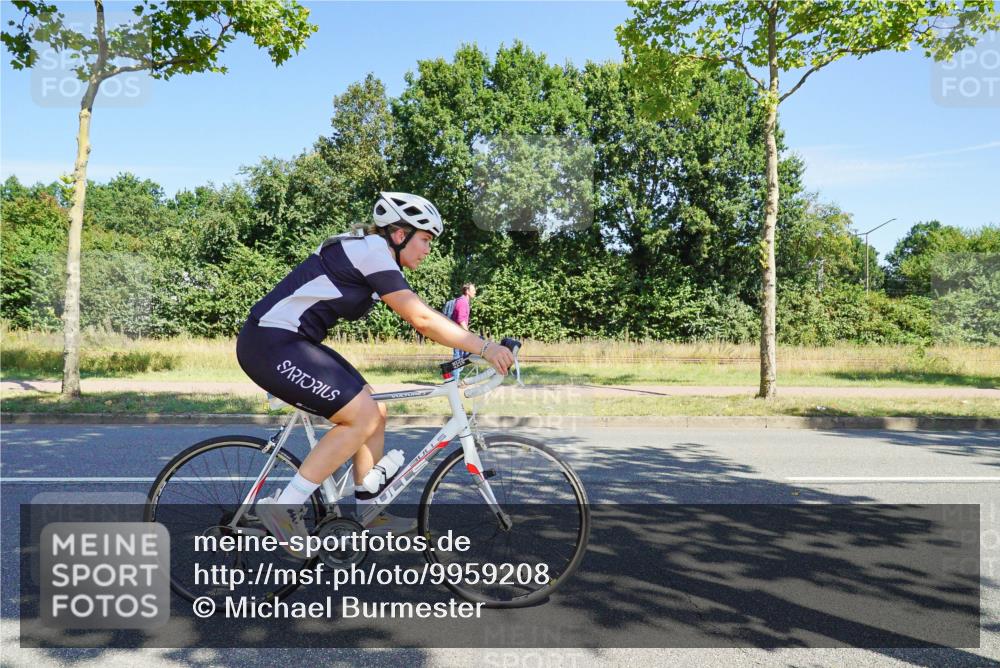 09.08.2026 - GEWOBA Citytriathlon Bremen Michael Burmester http://msf.ph/oto/9959208 09.08.2026 12:16:36 Radfahren 545, 580, 638, 648, 777, 804, 846, 918, 1013, 1138 meine-sportfotos.de