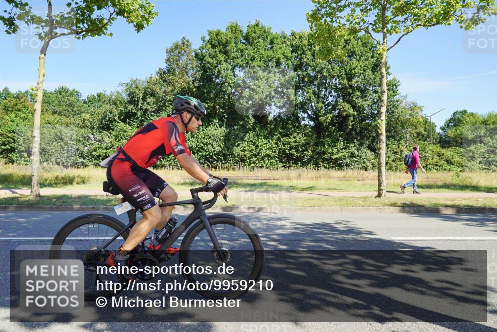 09.08.2026 - GEWOBA Citytriathlon Bremen Michael Burmester http://msf.ph/oto/9959210 09.08.2026 12:16:40 Radfahren 545, 638, 648, 777, 804, 846, 918, 1138 meine-sportfotos.de