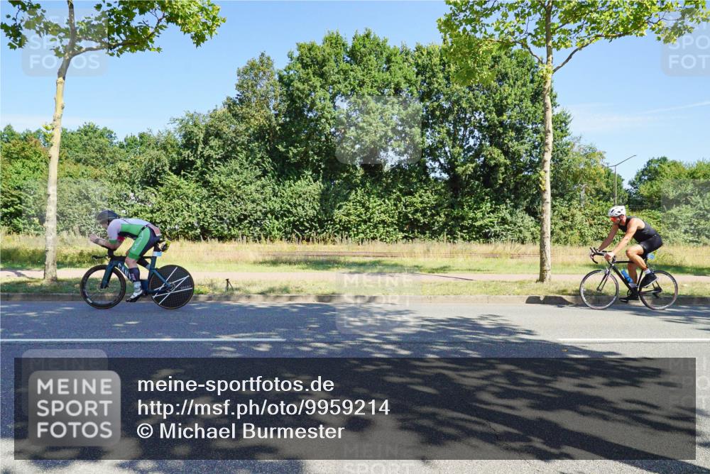 09.08.2026 - GEWOBA Citytriathlon Bremen Michael Burmester http://msf.ph/oto/9959214 09.08.2026 12:16:44 Radfahren 555, 648, 804, 846, 895, 918, 1138 meine-sportfotos.de