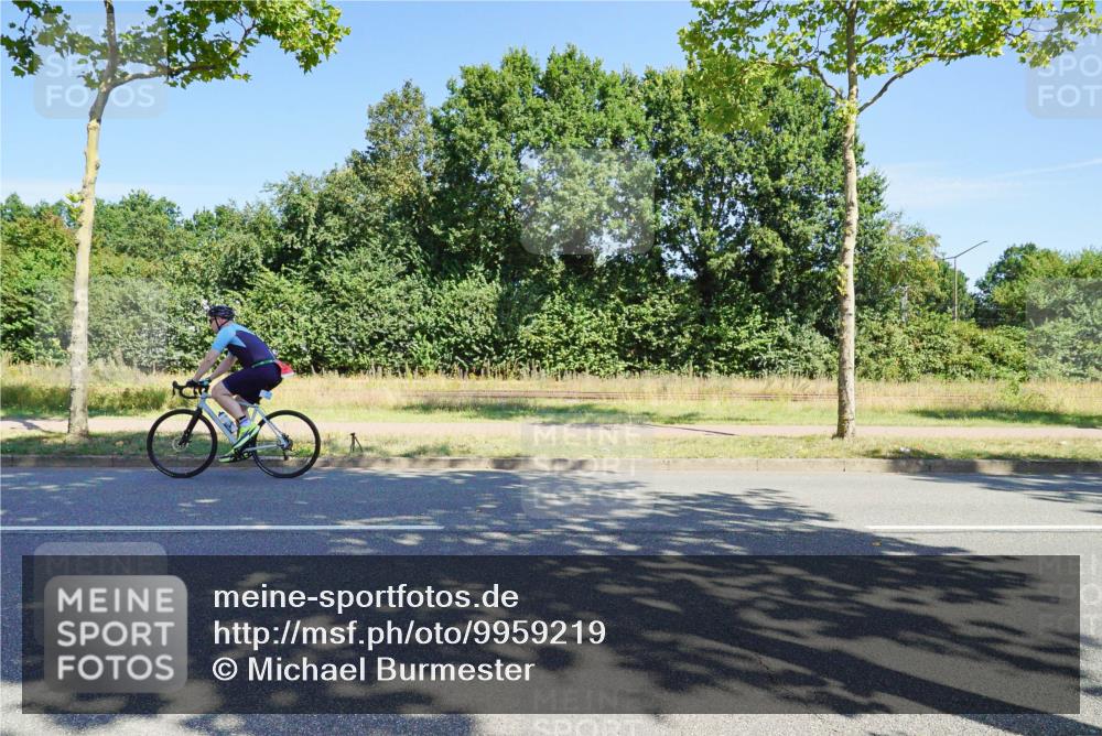 09.08.2026 - GEWOBA Citytriathlon Bremen Michael Burmester http://msf.ph/oto/9959219 09.08.2026 12:16:56 Radfahren 555, 627, 673, 895, 932, 1130 meine-sportfotos.de
