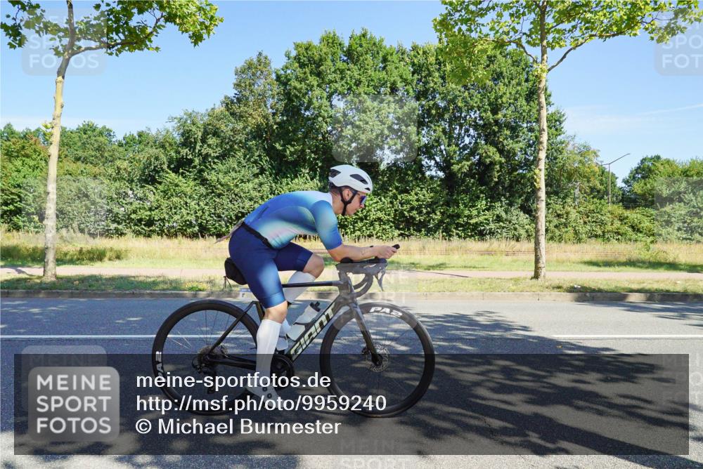 09.08.2026 - GEWOBA Citytriathlon Bremen Michael Burmester http://msf.ph/oto/9959240 09.08.2026 12:17:29 Radfahren 565, 579, 598, 650, 653, 758, 778, 784, 807 meine-sportfotos.de