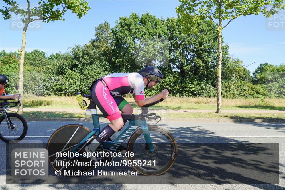 09.08.2026 - GEWOBA Citytriathlon Bremen Michael Burmester http://msf.ph/oto/9959241 09.08.2026 12:17:31 Radfahren 565, 579, 598, 609, 650, 653, 758, 778, 784, 807 meine-sportfotos.de