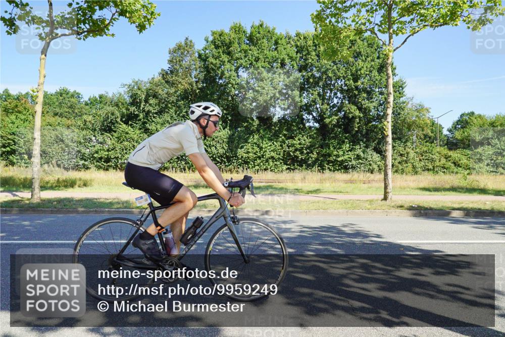 09.08.2026 - GEWOBA Citytriathlon Bremen Michael Burmester http://msf.ph/oto/9959249 09.08.2026 12:17:48 Radfahren 579, 609, 672, 901, 981, 1109, 1126, 1147 meine-sportfotos.de