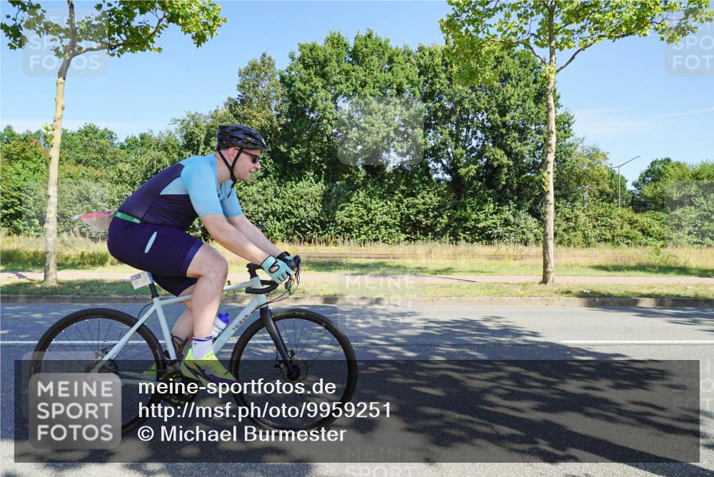 09.08.2026 - GEWOBA Citytriathlon Bremen Michael Burmester http://msf.ph/oto/9959251 09.08.2026 12:17:50 Radfahren 609, 672, 769, 808, 901, 981, 1109, 1126, 1147 meine-sportfotos.de