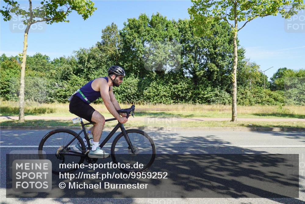 09.08.2026 - GEWOBA Citytriathlon Bremen Michael Burmester http://msf.ph/oto/9959252 09.08.2026 12:17:51 Radfahren 672, 739, 769, 808, 901, 981, 1109, 1126, 1147 meine-sportfotos.de