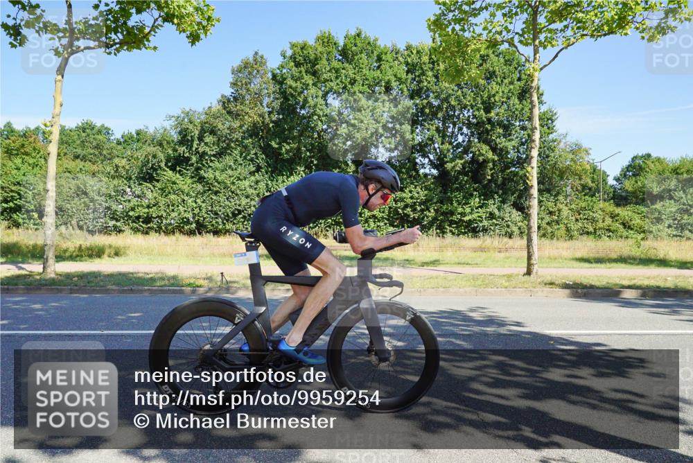 09.08.2026 - GEWOBA Citytriathlon Bremen Michael Burmester http://msf.ph/oto/9959254 09.08.2026 12:17:55 Radfahren 672, 739, 769, 808, 869, 901, 981, 1118, 1126, 1147 meine-sportfotos.de