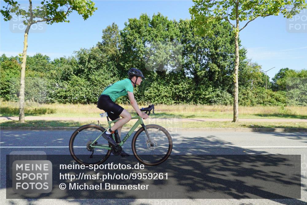 09.08.2026 - GEWOBA Citytriathlon Bremen Michael Burmester http://msf.ph/oto/9959261 09.08.2026 12:18:03 Radfahren 739, 769, 781, 808, 869, 901, 981, 1118, 1146 meine-sportfotos.de