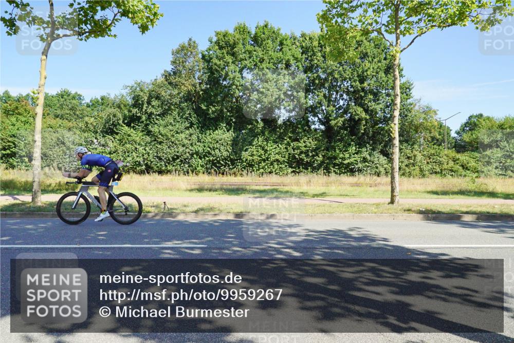 09.08.2026 - GEWOBA Citytriathlon Bremen Michael Burmester http://msf.ph/oto/9959267 09.08.2026 12:18:19 Radfahren 826, 872, 970, 1003 meine-sportfotos.de