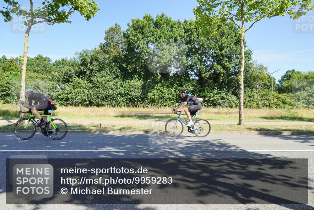 09.08.2026 - GEWOBA Citytriathlon Bremen Michael Burmester http://msf.ph/oto/9959283 09.08.2026 12:18:43 Radfahren 756, 814, 864, 1119 meine-sportfotos.de