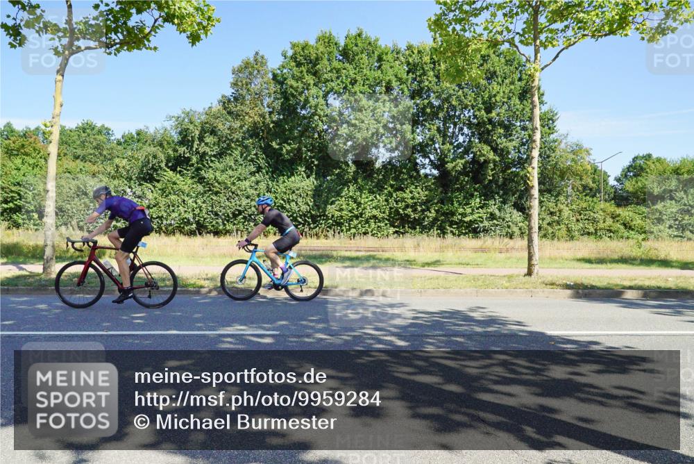 09.08.2026 - GEWOBA Citytriathlon Bremen Michael Burmester http://msf.ph/oto/9959284 09.08.2026 12:18:45 Radfahren 756, 864, 1119 meine-sportfotos.de
