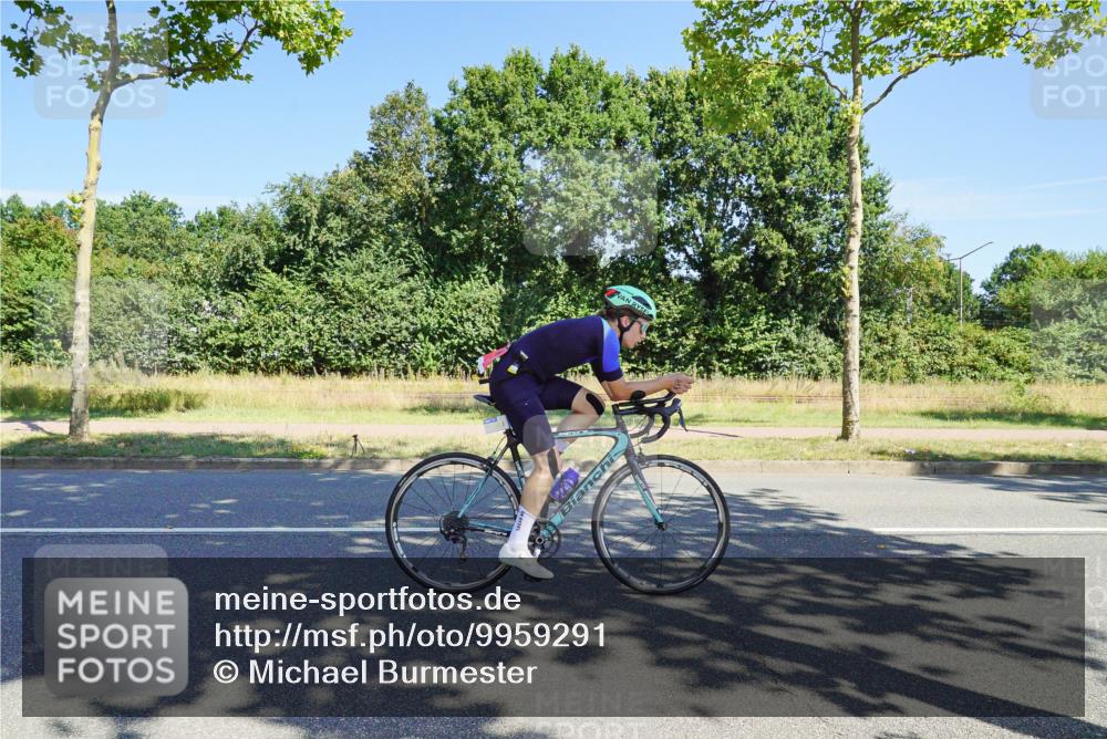 09.08.2026 - GEWOBA Citytriathlon Bremen Michael Burmester http://msf.ph/oto/9959291 09.08.2026 12:19:07 Radfahren 557, 569, 624, 744, 749, 886, 1009, 1120 meine-sportfotos.de