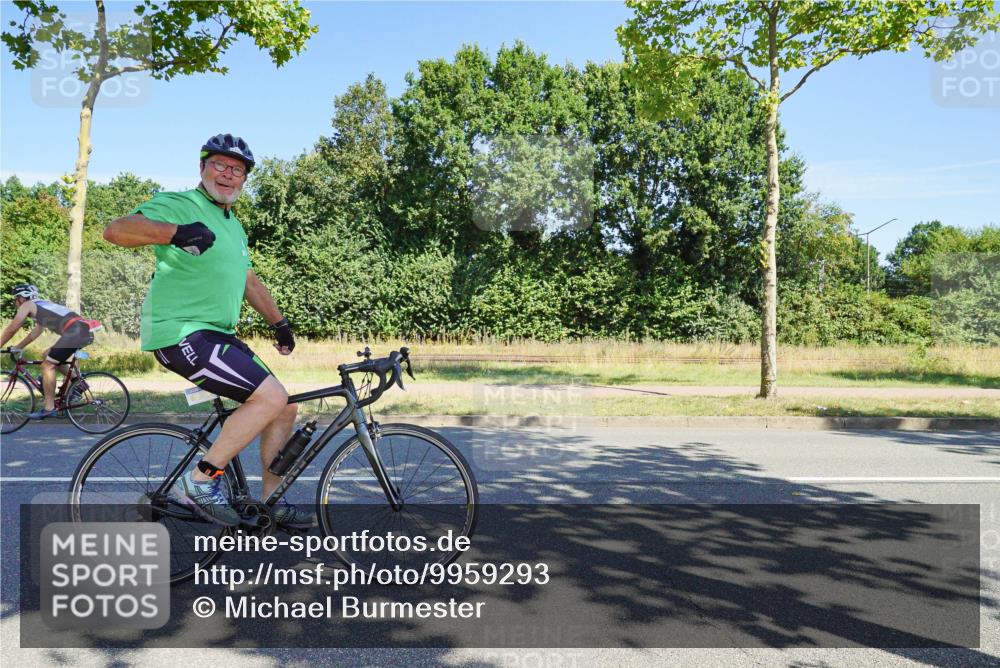 09.08.2026 - GEWOBA Citytriathlon Bremen Michael Burmester http://msf.ph/oto/9959293 09.08.2026 12:19:08 Radfahren 557, 569, 624, 744, 749, 886, 1009, 1120 meine-sportfotos.de