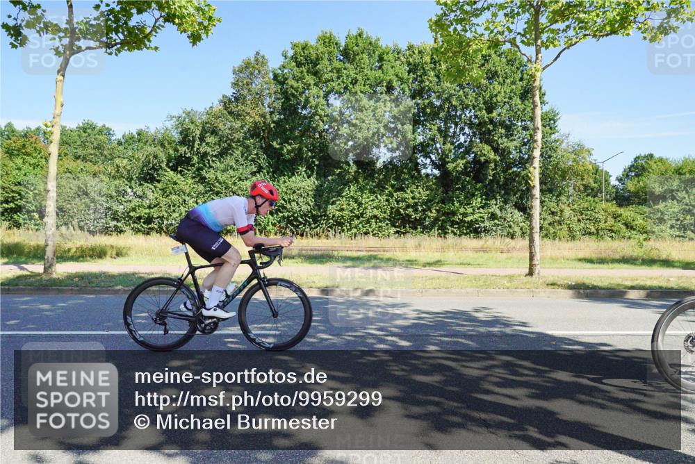09.08.2026 - GEWOBA Citytriathlon Bremen Michael Burmester http://msf.ph/oto/9959299 09.08.2026 12:19:21 Radfahren 557, 569, 603, 624, 727, 749, 820, 839, 861, 886, 938, 1145, 1160 meine-sportfotos.de