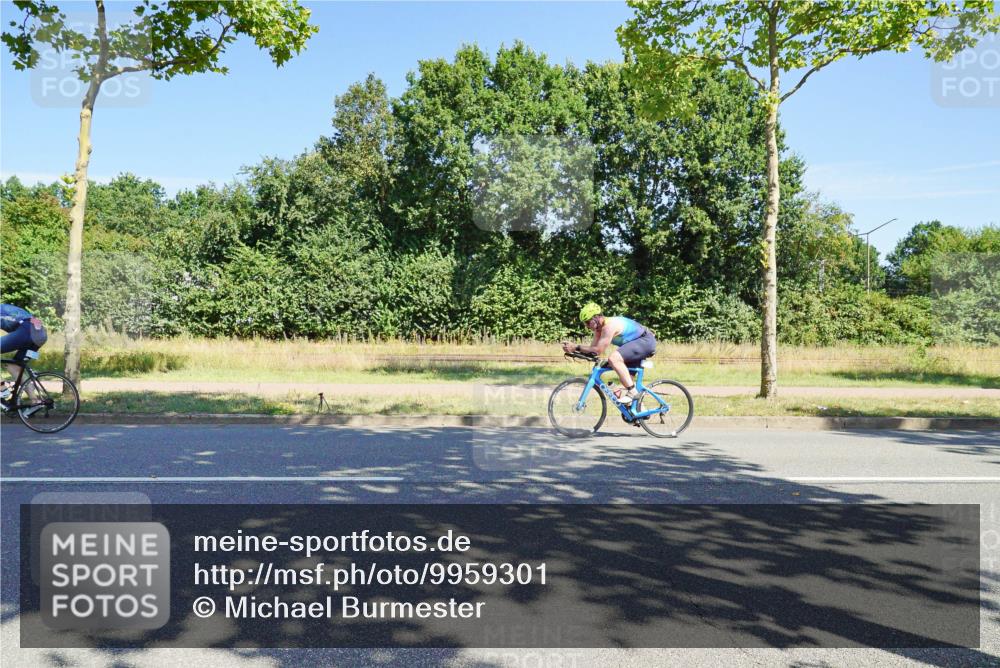 09.08.2026 - GEWOBA Citytriathlon Bremen Michael Burmester http://msf.ph/oto/9959301 09.08.2026 12:19:23 Radfahren 557, 569, 603, 727, 749, 820, 839, 861, 938, 1142, 1145, 1160 meine-sportfotos.de