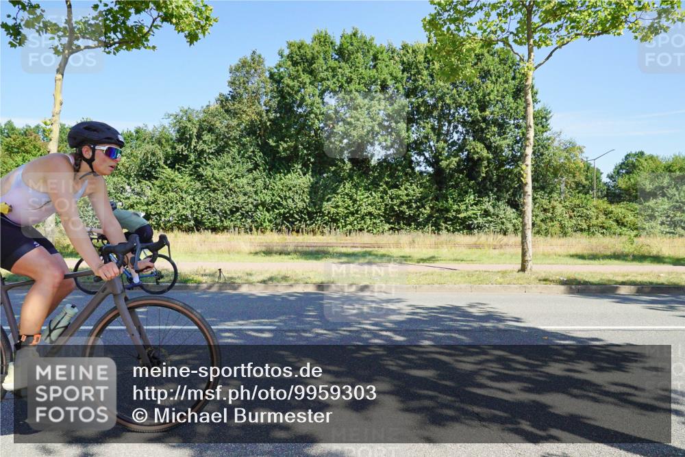 09.08.2026 - GEWOBA Citytriathlon Bremen Michael Burmester http://msf.ph/oto/9959303 09.08.2026 12:19:25 Radfahren 557, 603, 727, 749, 820, 839, 861, 938, 1142, 1145, 1160 meine-sportfotos.de