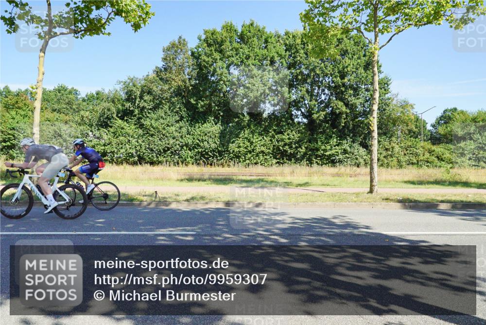 09.08.2026 - GEWOBA Citytriathlon Bremen Michael Burmester http://msf.ph/oto/9959307 09.08.2026 12:19:29 Radfahren 568, 603, 727, 812, 820, 839, 861, 938, 1142, 1145, 1160 meine-sportfotos.de