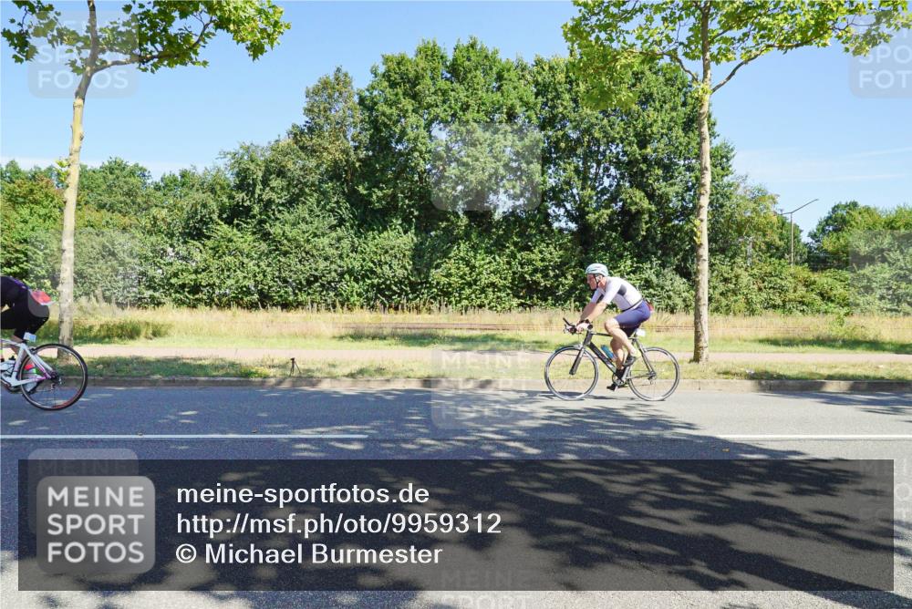 09.08.2026 - GEWOBA Citytriathlon Bremen Michael Burmester http://msf.ph/oto/9959312 09.08.2026 12:19:33 Radfahren 568, 603, 727, 748, 812, 820, 839, 861, 938, 1142, 1145, 1160 meine-sportfotos.de