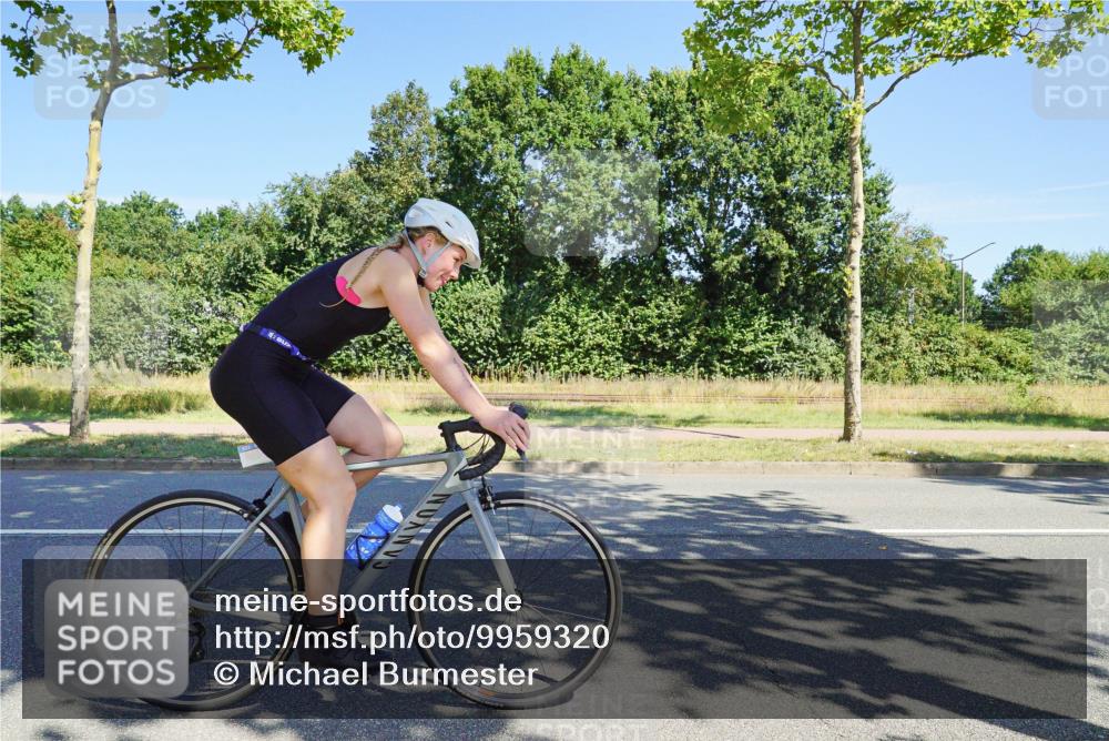 09.08.2026 - GEWOBA Citytriathlon Bremen Michael Burmester http://msf.ph/oto/9959320 09.08.2026 12:19:52 Radfahren 748, 806, 817, 923, 987 meine-sportfotos.de