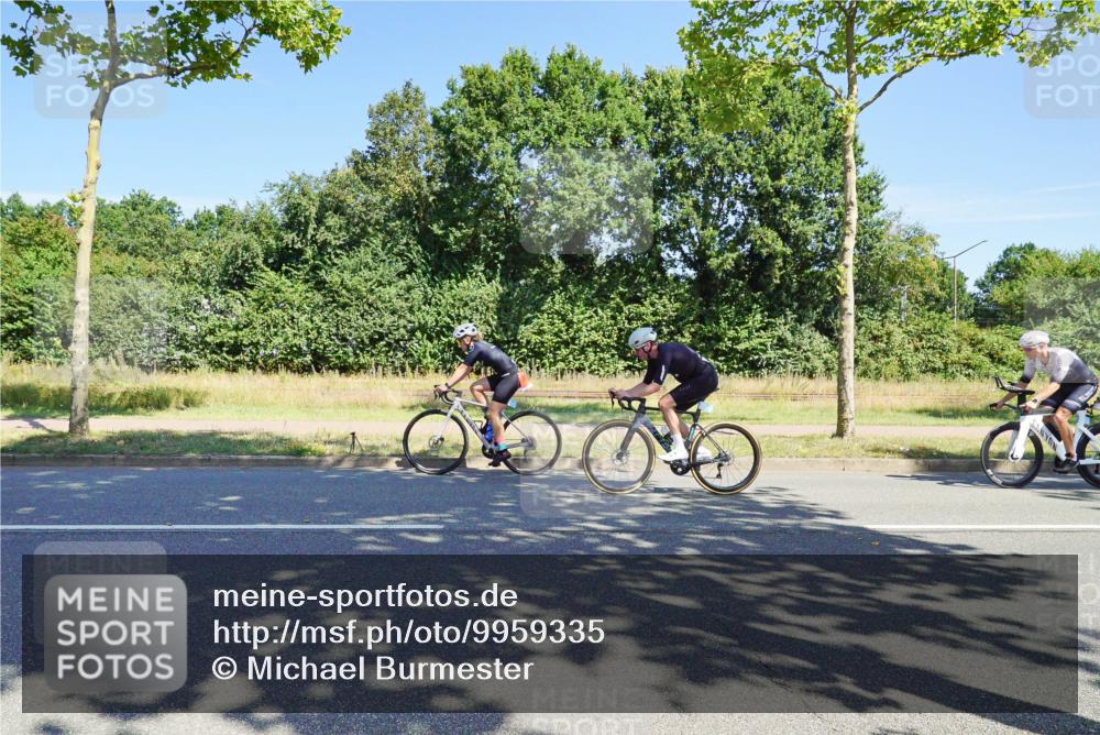 09.08.2026 - GEWOBA Citytriathlon Bremen Michael Burmester http://msf.ph/oto/9959335 09.08.2026 12:20:13 Radfahren 595, 625, 693, 757, 762, 763, 788, 790, 798, 823, 838, 935, 1017, 1113, 1129, 1155 meine-sportfotos.de