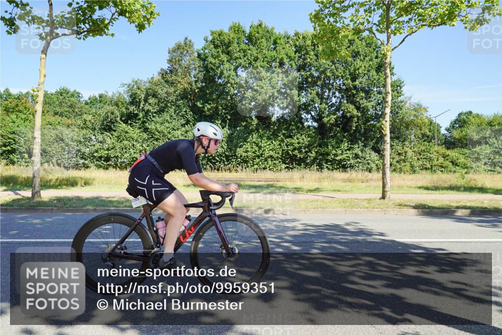 09.08.2026 - GEWOBA Citytriathlon Bremen Michael Burmester http://msf.ph/oto/9959351 09.08.2026 12:20:39 Radfahren 566, 656, 682, 728, 745, 773, 931 meine-sportfotos.de