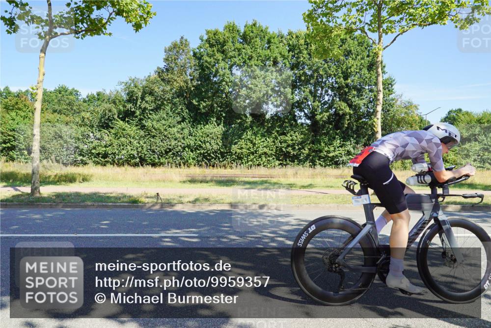 09.08.2026 - GEWOBA Citytriathlon Bremen Michael Burmester http://msf.ph/oto/9959357 09.08.2026 12:20:49 Radfahren 678, 773, 889, 911, 931, 960 meine-sportfotos.de