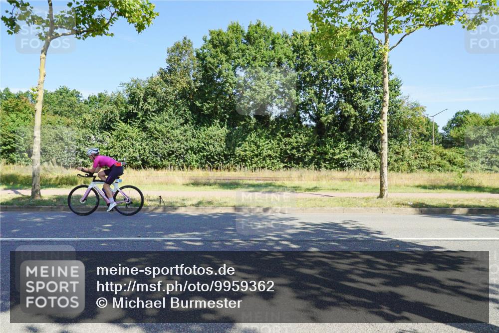 09.08.2026 - GEWOBA Citytriathlon Bremen Michael Burmester http://msf.ph/oto/9959362 09.08.2026 12:20:56 Radfahren 560, 562, 639, 668, 678, 773, 889, 911, 912, 960, 968, 979, 1110 meine-sportfotos.de